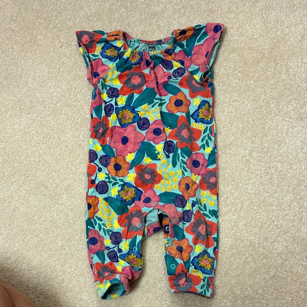 Tea Collection Flutter Sleeve Floral Romper 3-6 month EUC